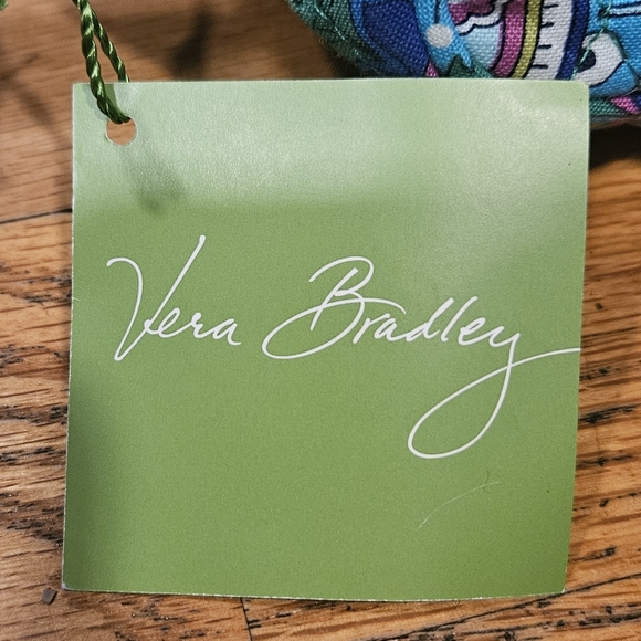 Vera Bradley, beautiful purse NWT, is very colorful, as seen in pics - Picture 6 of 7
